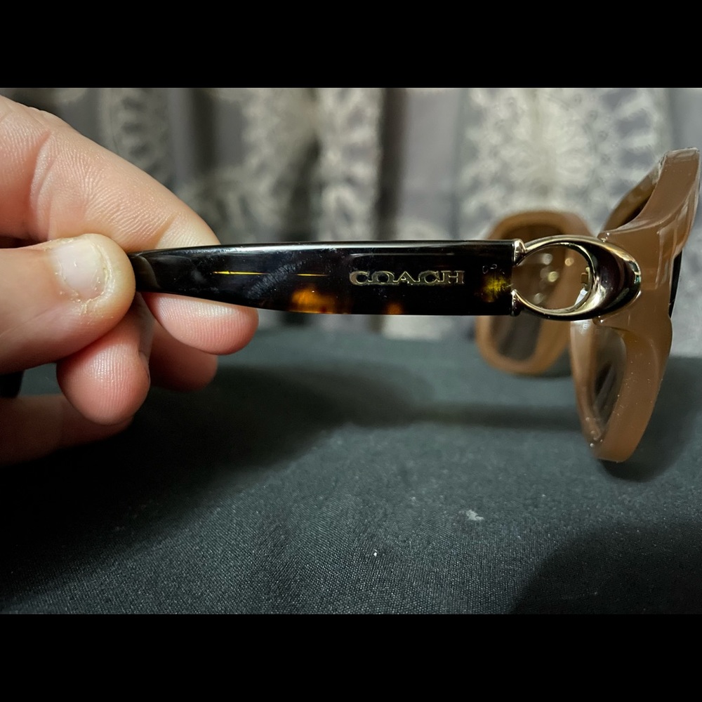 Coach sunglasses - Picture 5 of 8